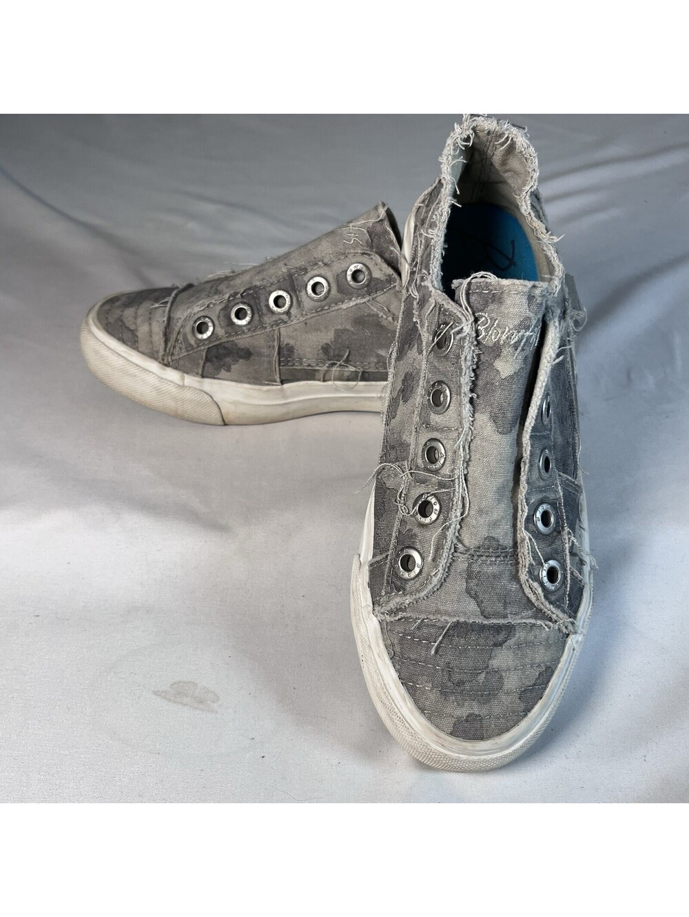 Women's Blowfish Camo Slip- On Sneakers Size 8.5 Or 9